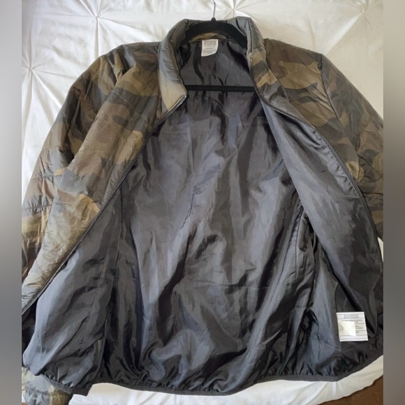 Victoria’s Secret PINK Camo Print Lightweight Puffer Jacket SIZE MEDIUM - Picture 5 of 8